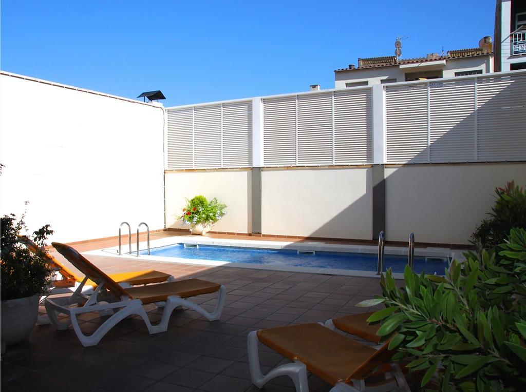 ל'אסטרטיט Apartamentos Estartit Park מראה חיצוני תמונה